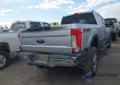 2017 Ford F-250 Lariat z USA, uszkodzony, nr VIN 1FT7W2BT5HEC02069